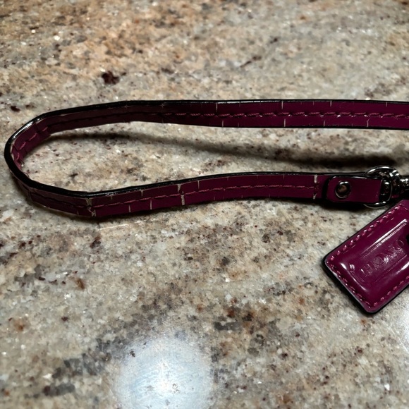 COACH Signature wristlet bag small - Picture 3 of 12